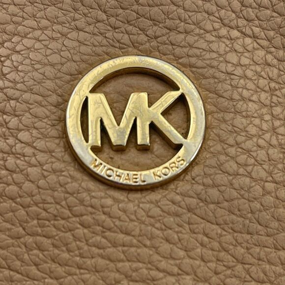 Michael Kors Fulton Brown Large Zip Clutch Wristlet W/Gold Hardware‎ - Picture 3 of 11